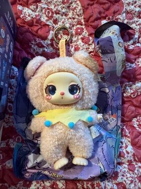 Llor Doll Plush Keychain - Cream Plush with Yellow Collar